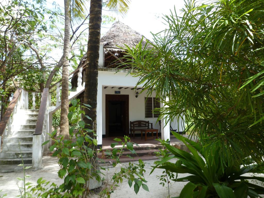 Paradise Beach Bungalows Paje Room photo